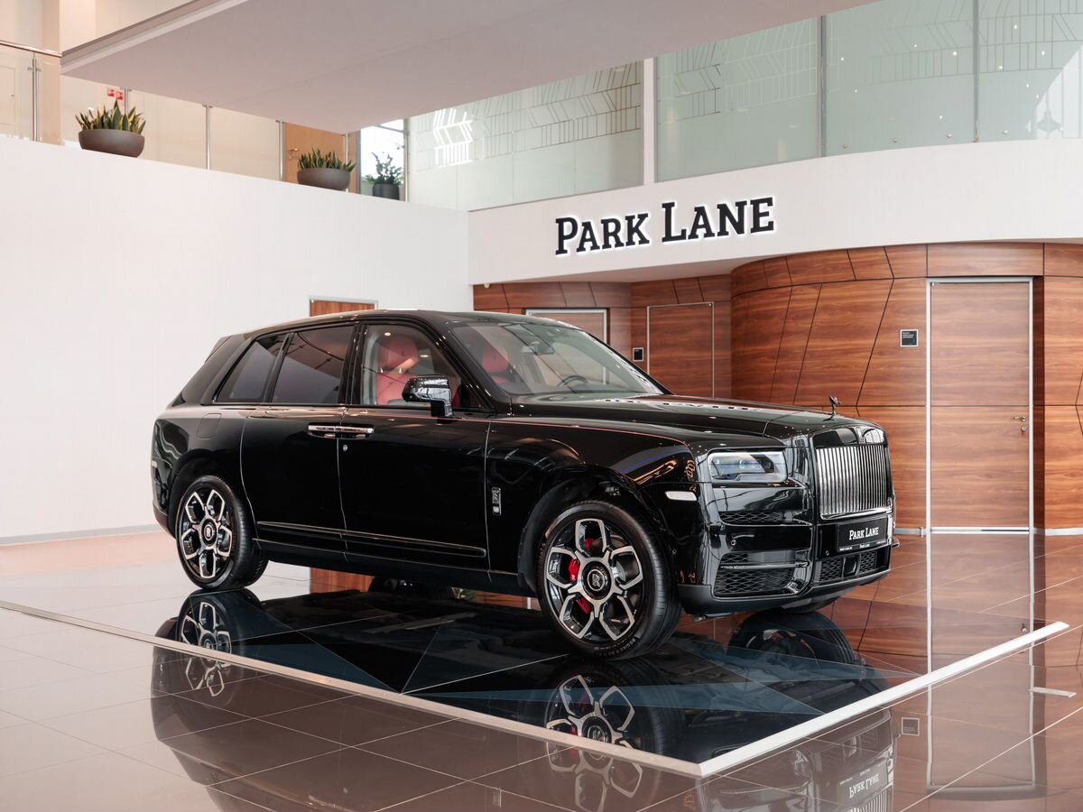 Rolls-Royce Cullinan I Black Badge 6.8 AT (600 л.с.) 4WD