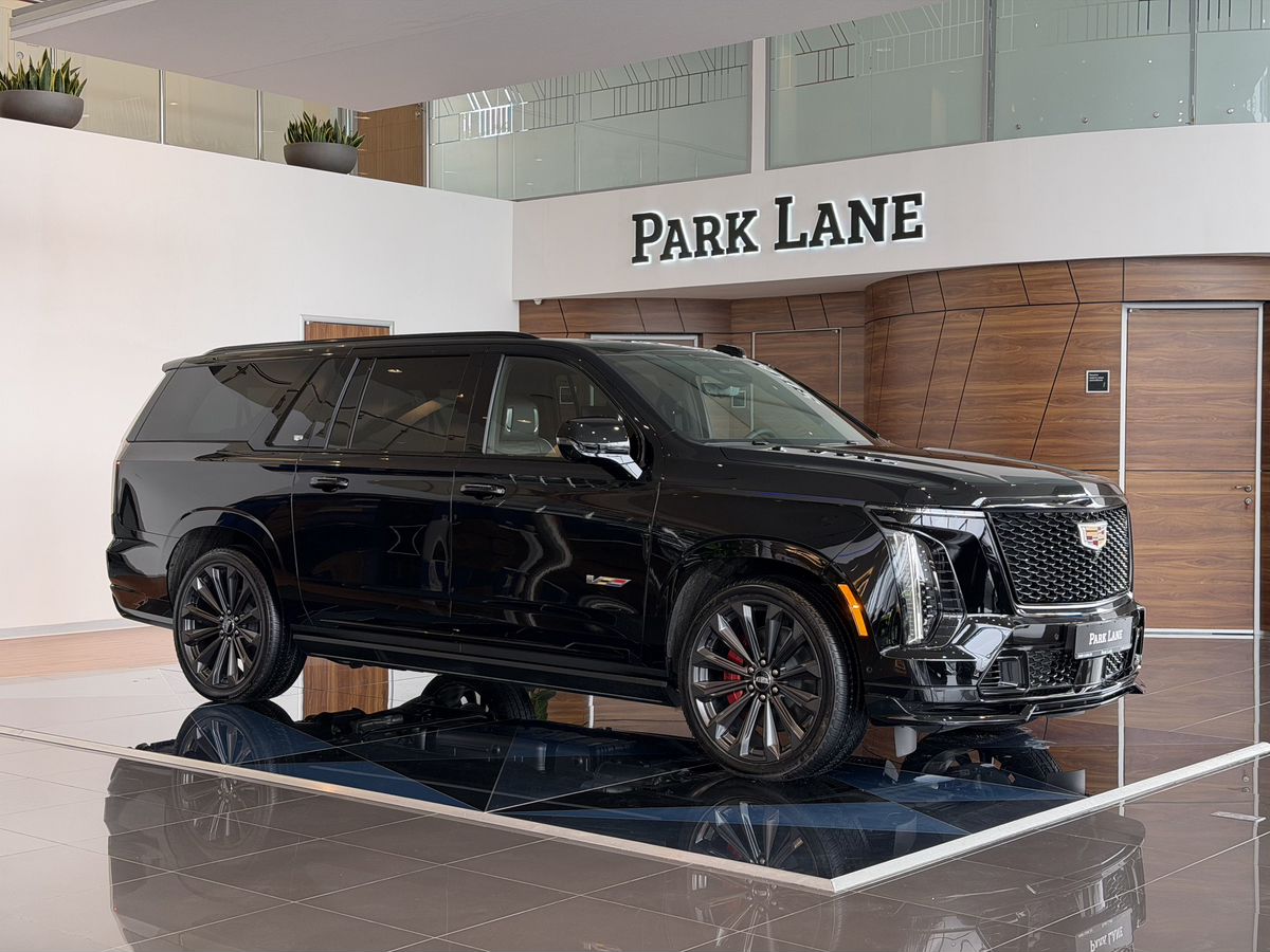 Cadillac Escalade-V I Рестайлинг ESV 6.2 AT (682 л.с.) 4WD