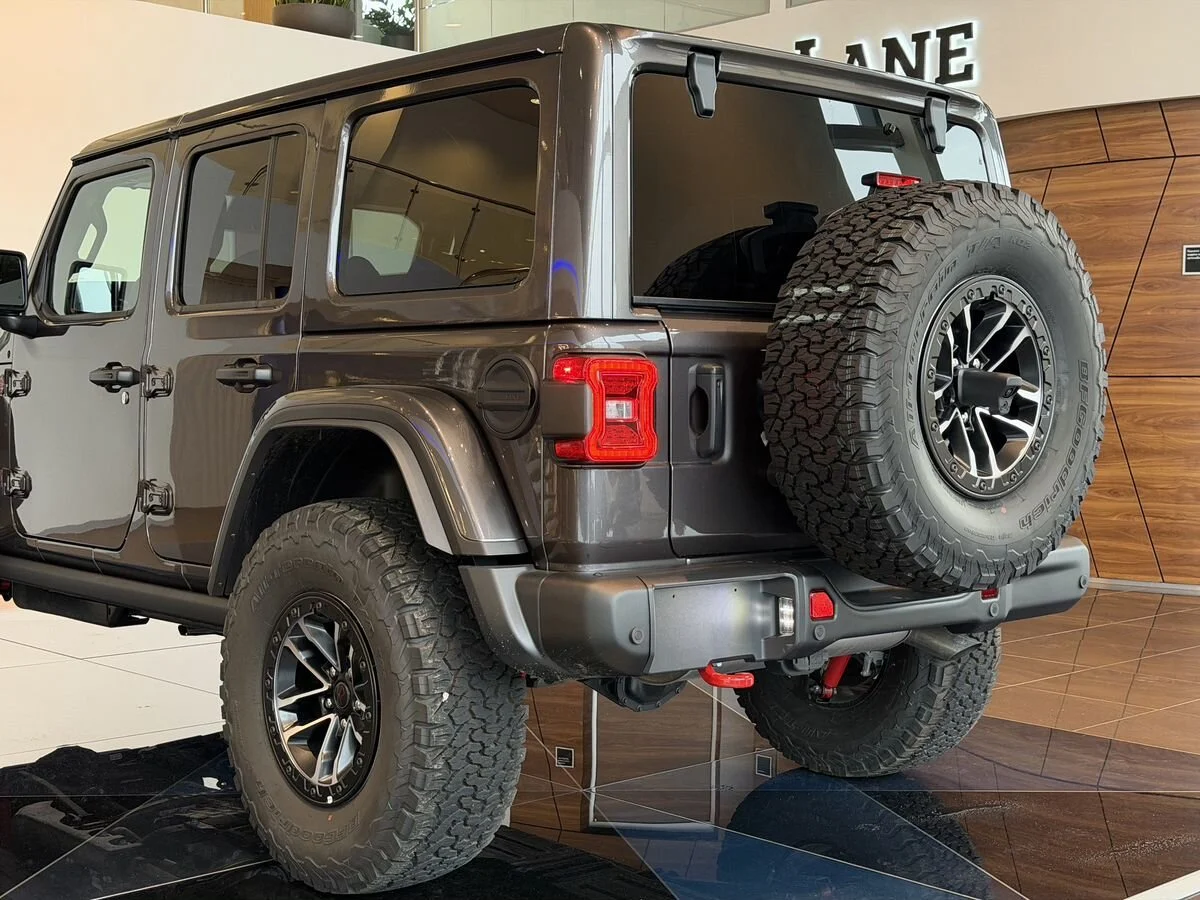 Jeep Wrangler — фото 7