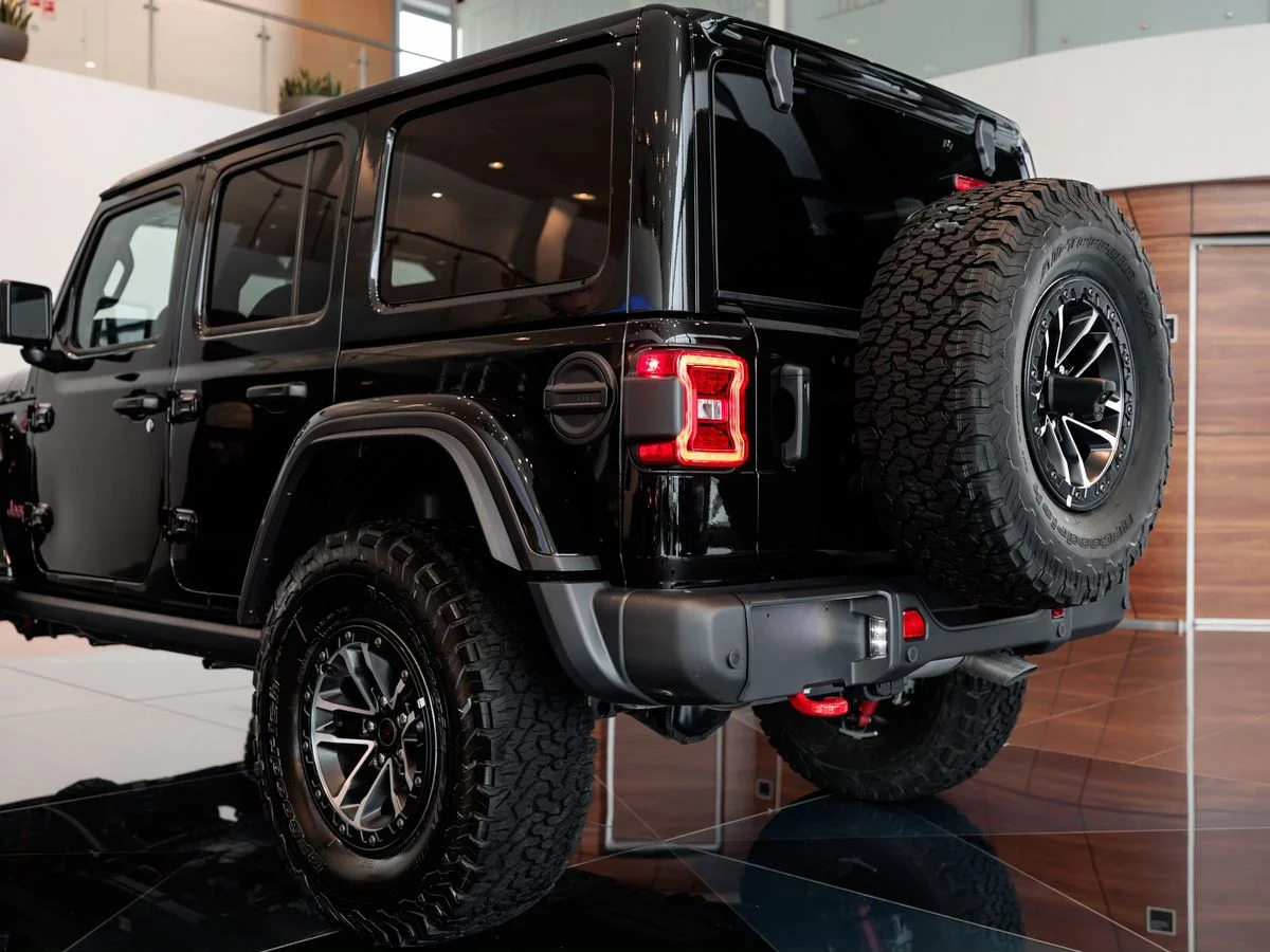 Jeep Wrangler — фото 10