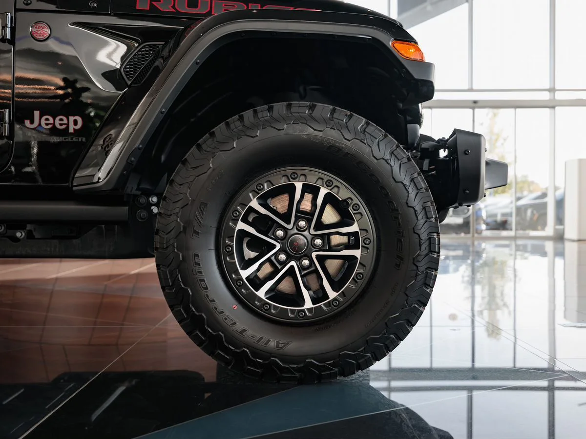 Jeep Wrangler — фото 11