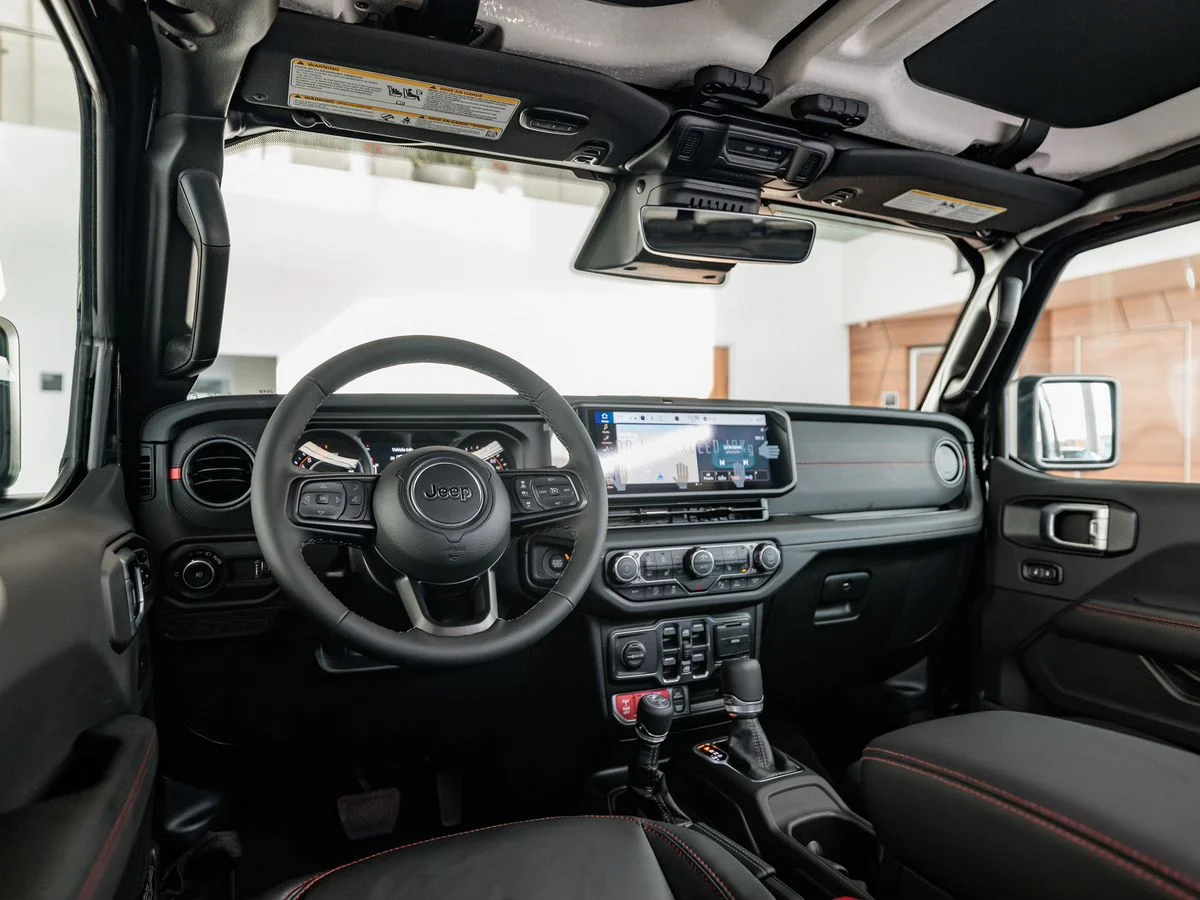 Jeep Wrangler — фото 16