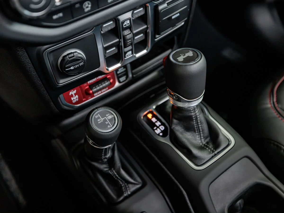 Jeep Wrangler — фото 22