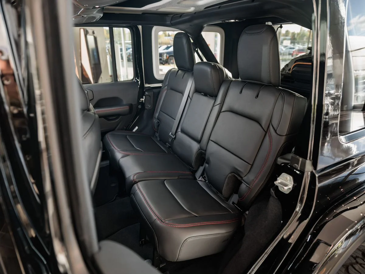 Jeep Wrangler — фото 29
