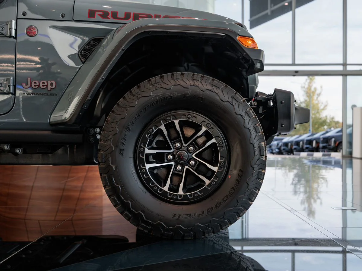 Jeep Wrangler — фото 11