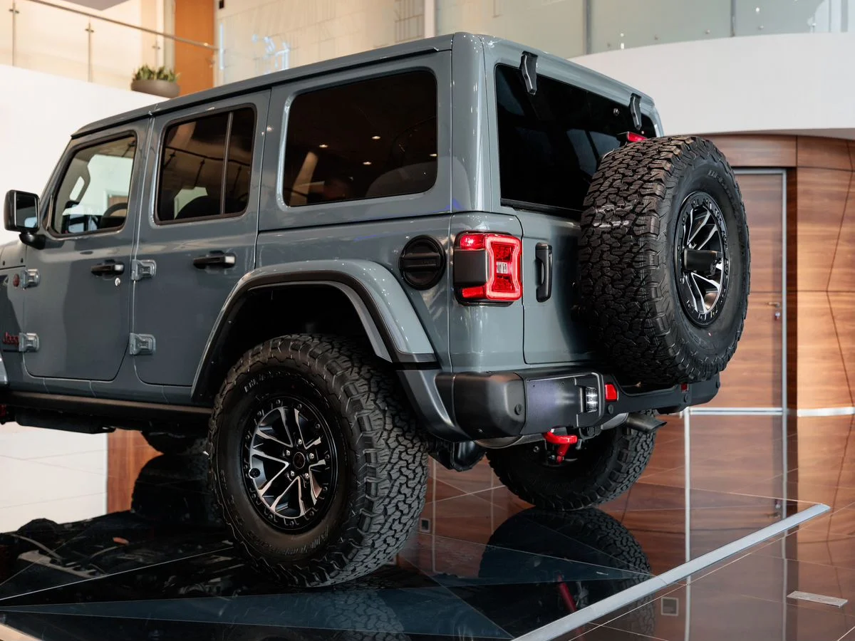 Jeep Wrangler — фото 13