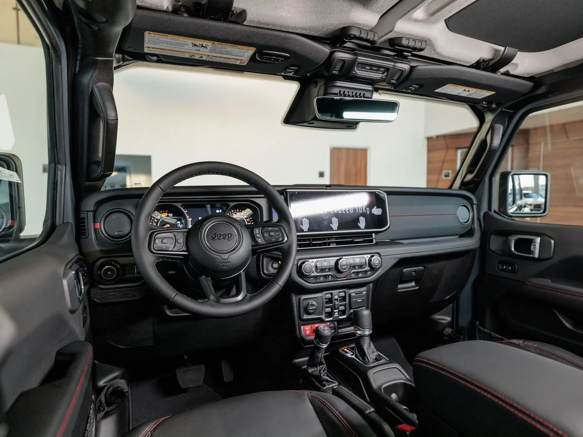 Jeep Wrangler — фото 16