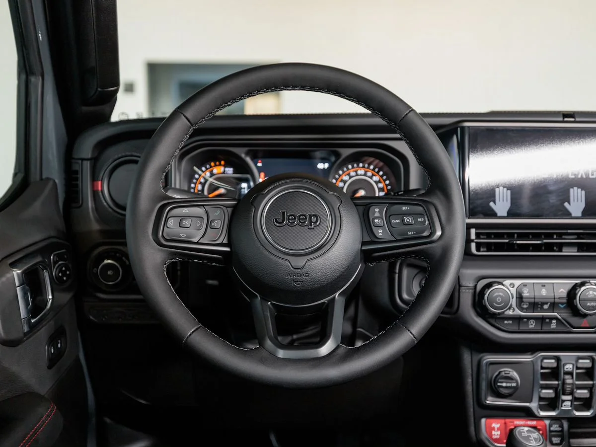 Jeep Wrangler — фото 17