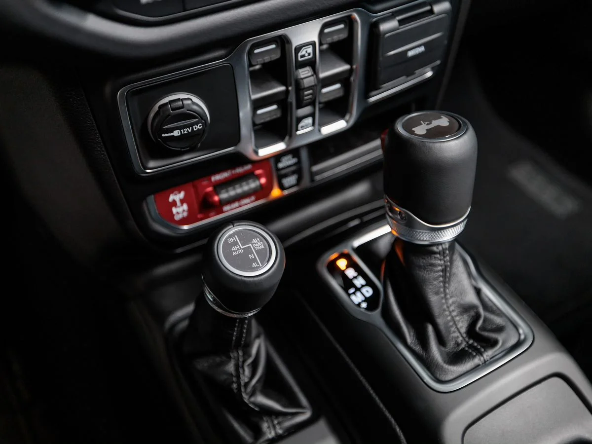 Jeep Wrangler — фото 22