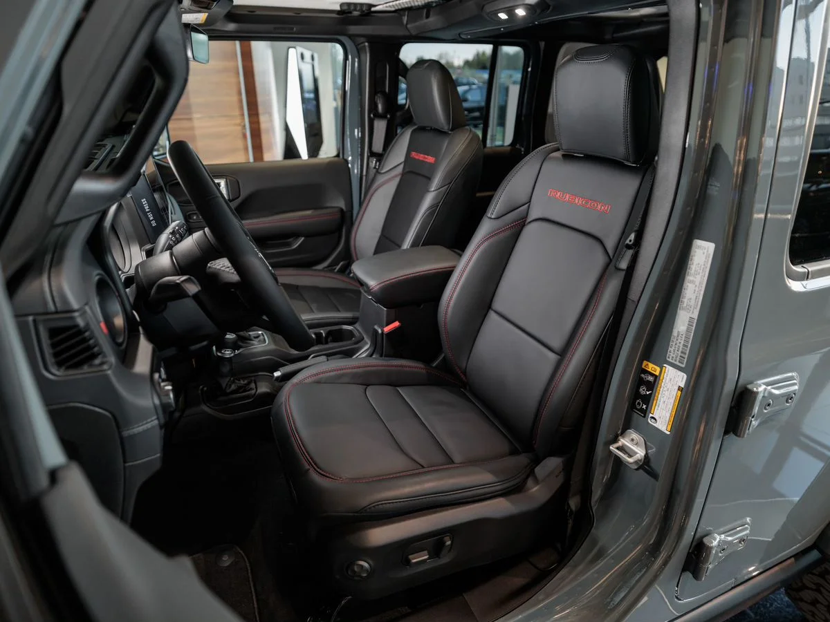 Jeep Wrangler — фото 24