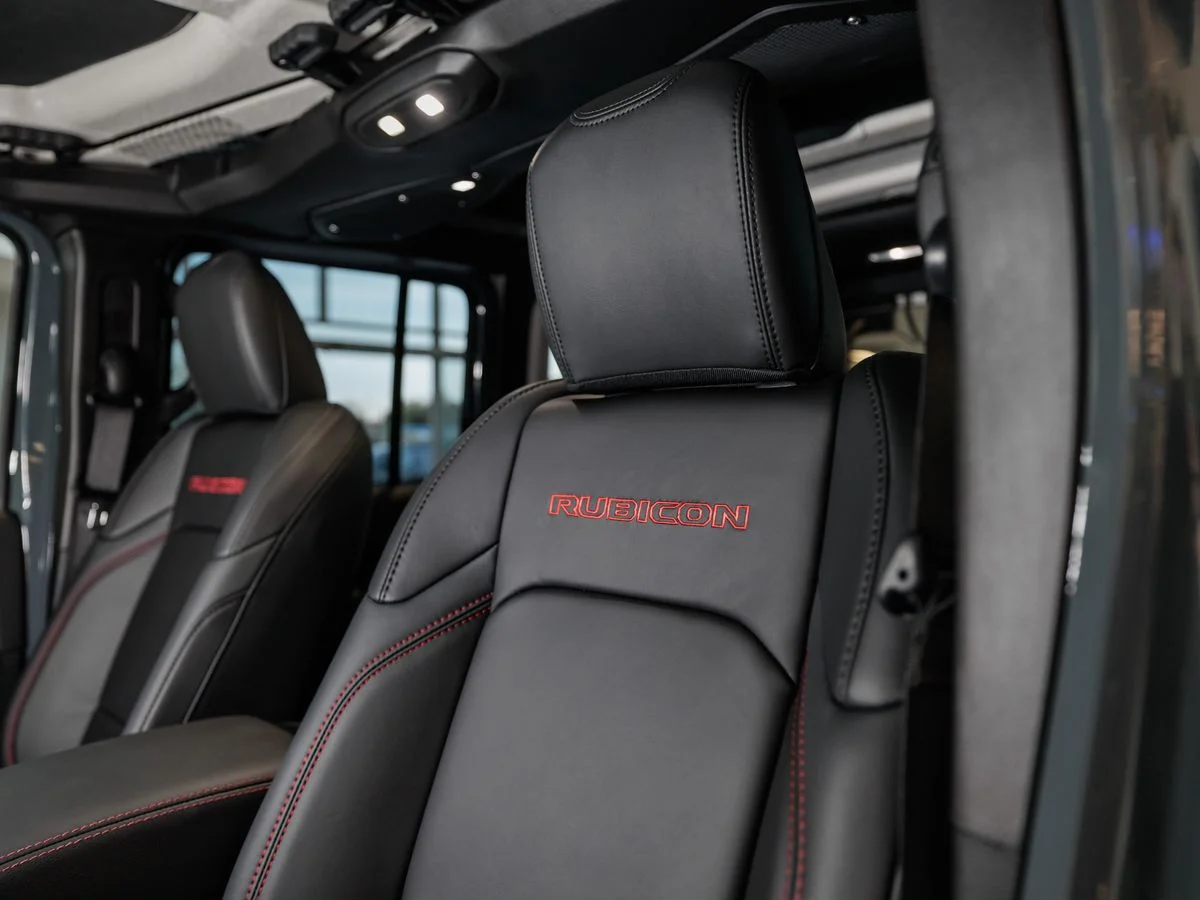 Jeep Wrangler — фото 25