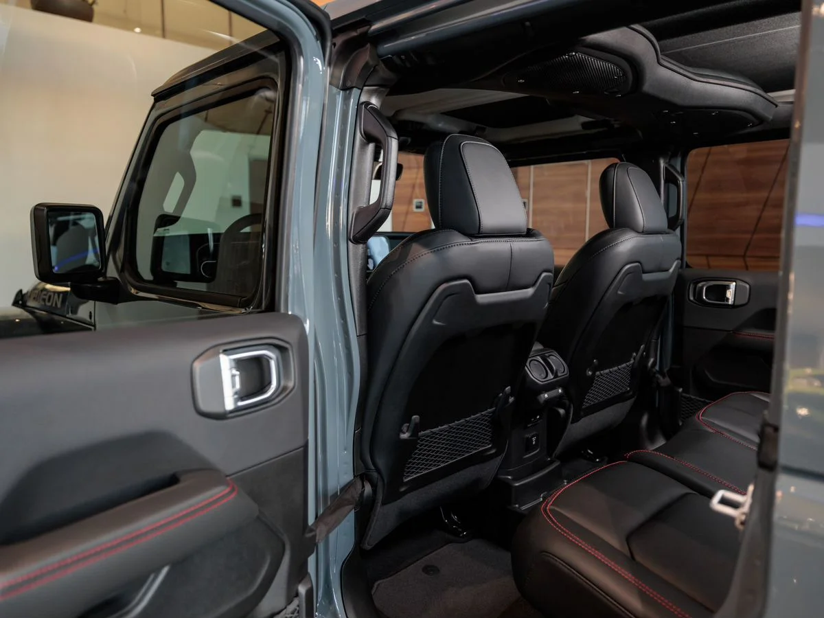 Jeep Wrangler — фото 27