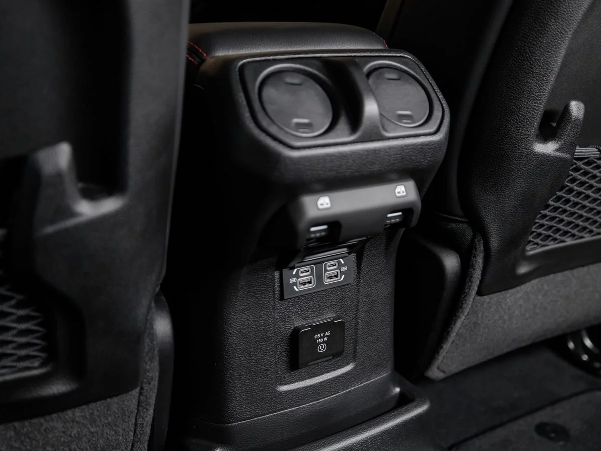 Jeep Wrangler — фото 28
