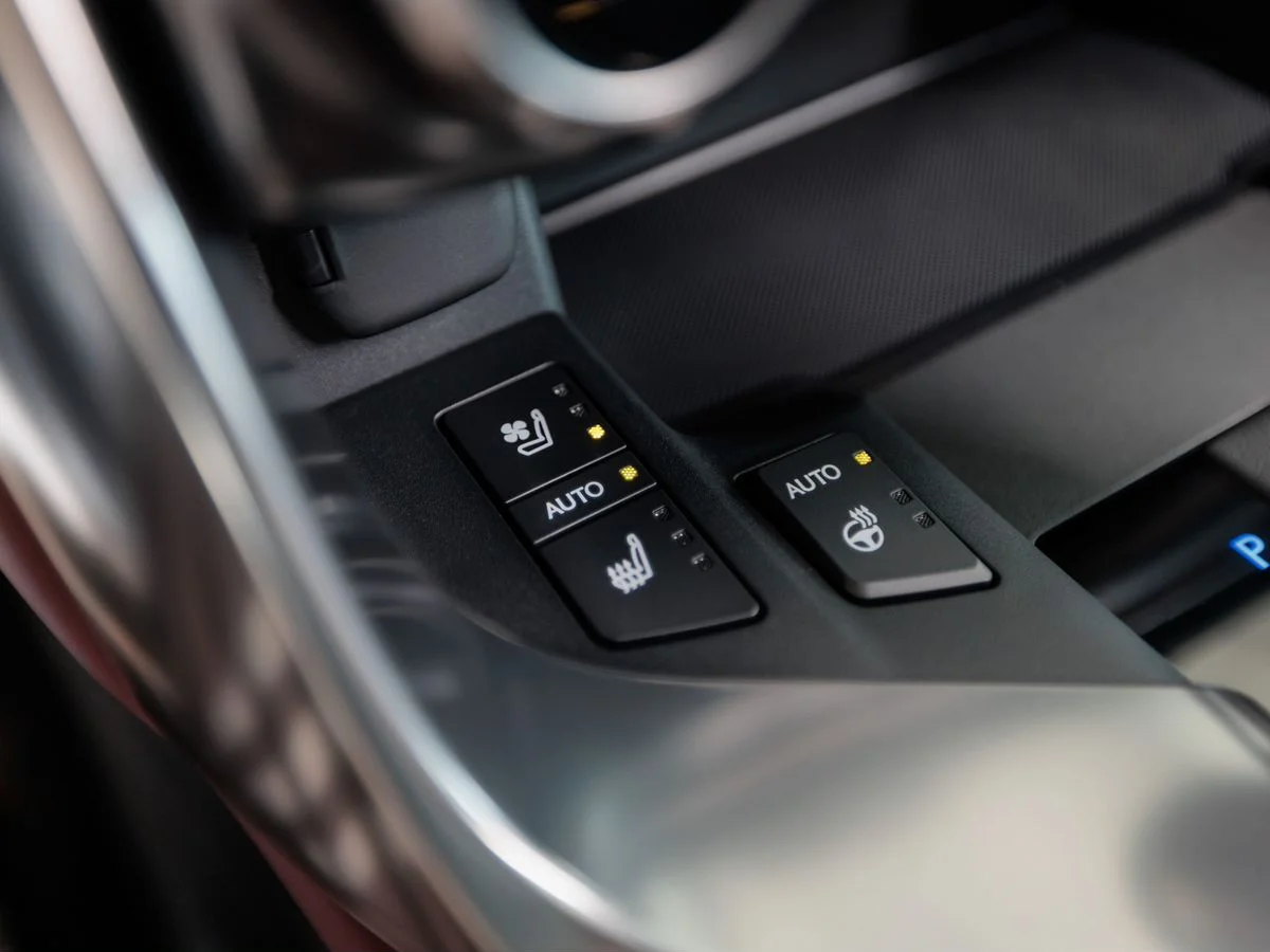 Lexus LX — фото 15