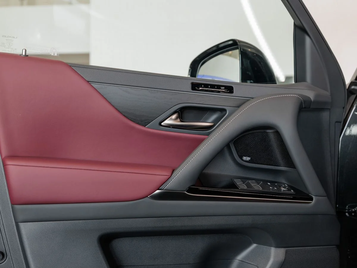 Lexus LX — фото 18