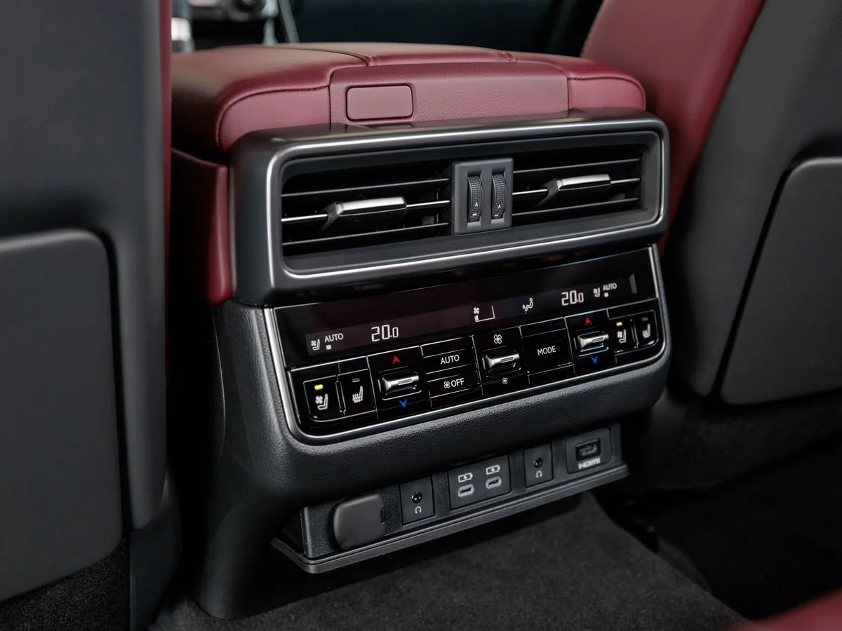 Lexus LX — фото 26